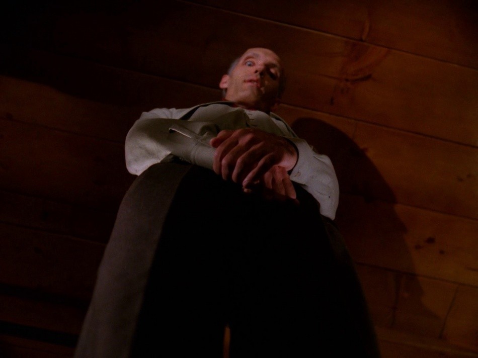 The giant (twin peaks). Твин пикс гигант. Твин пикс лысый. Великан твин пикс. Карел стрёйкен твин пикс.